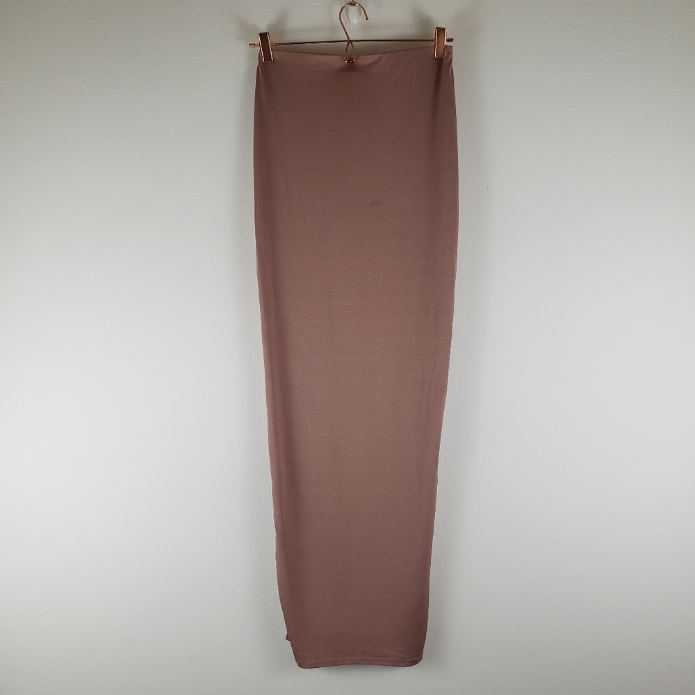 S O L D Missguided Ruched Side Split Maxi skirt - Picture 3 of 9